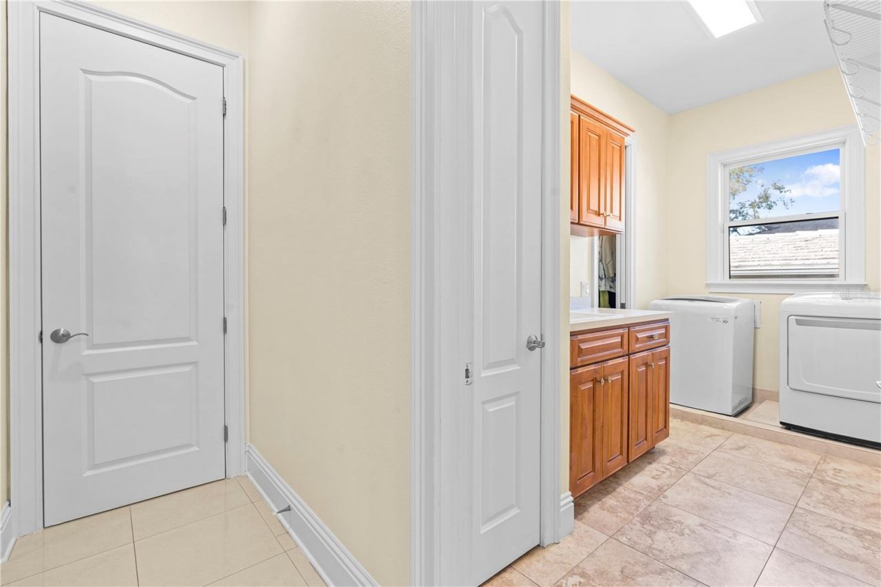 3952 Versailles Drive, Tampa, FL 33634 Photo