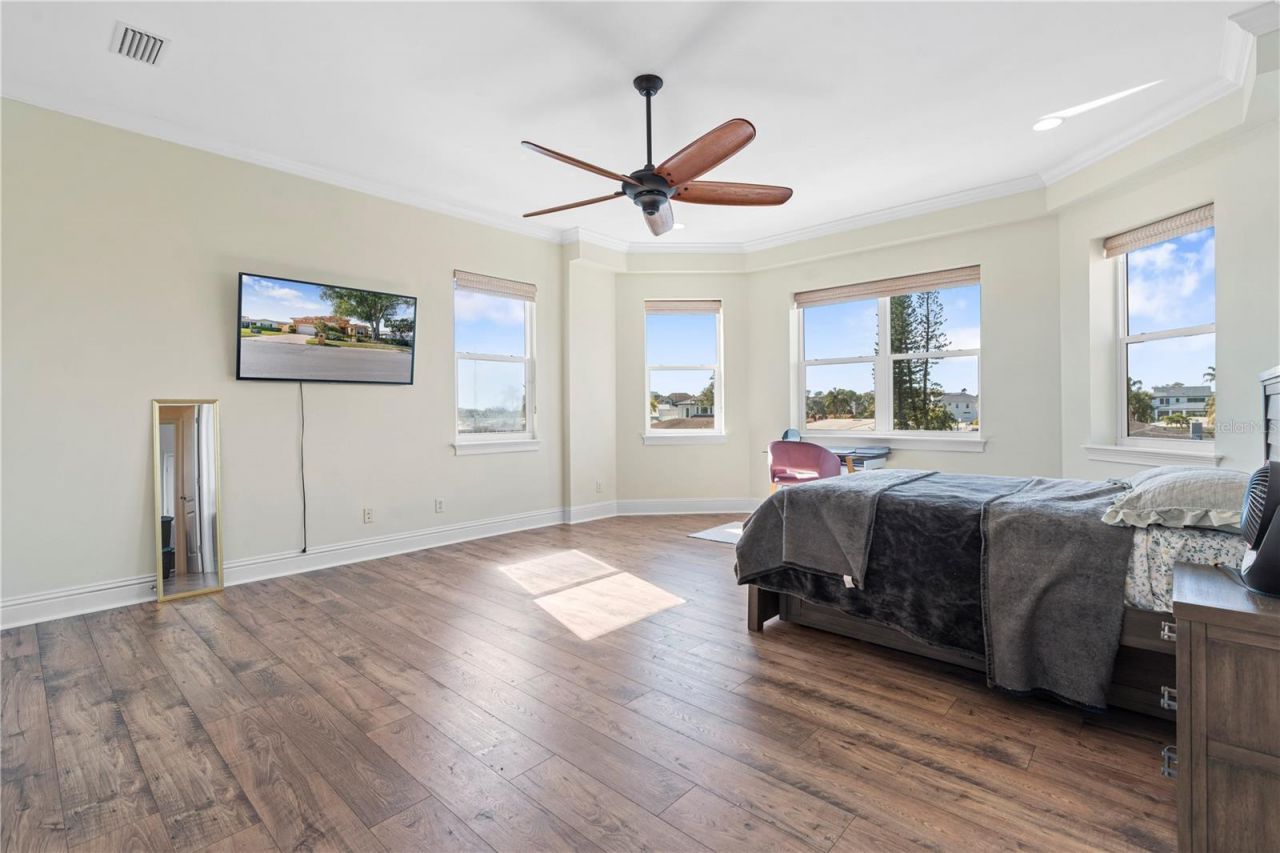 3952 Versailles Drive, Tampa, FL 33634 Photo