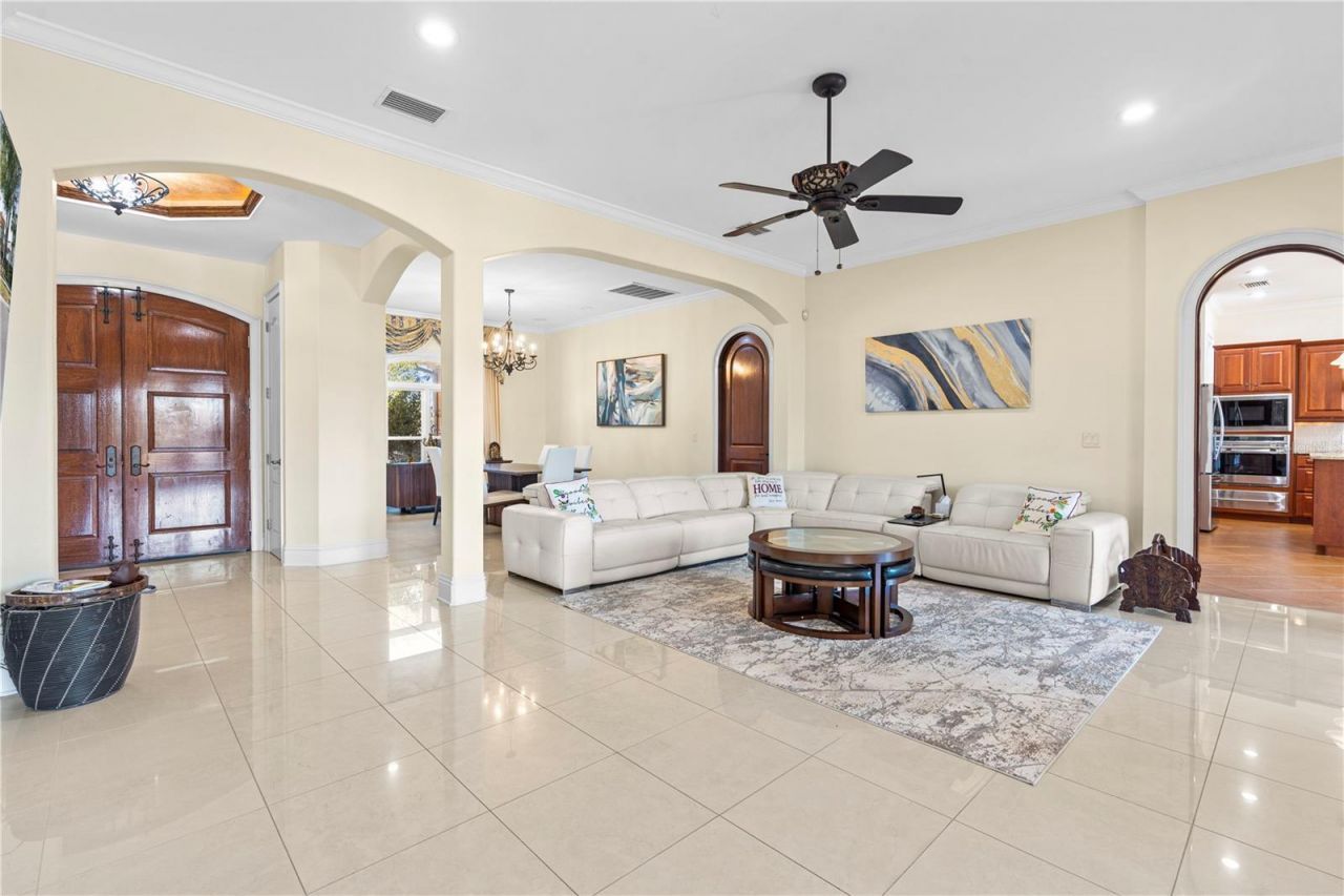 3952 Versailles Drive, Tampa, FL 33634 Photo