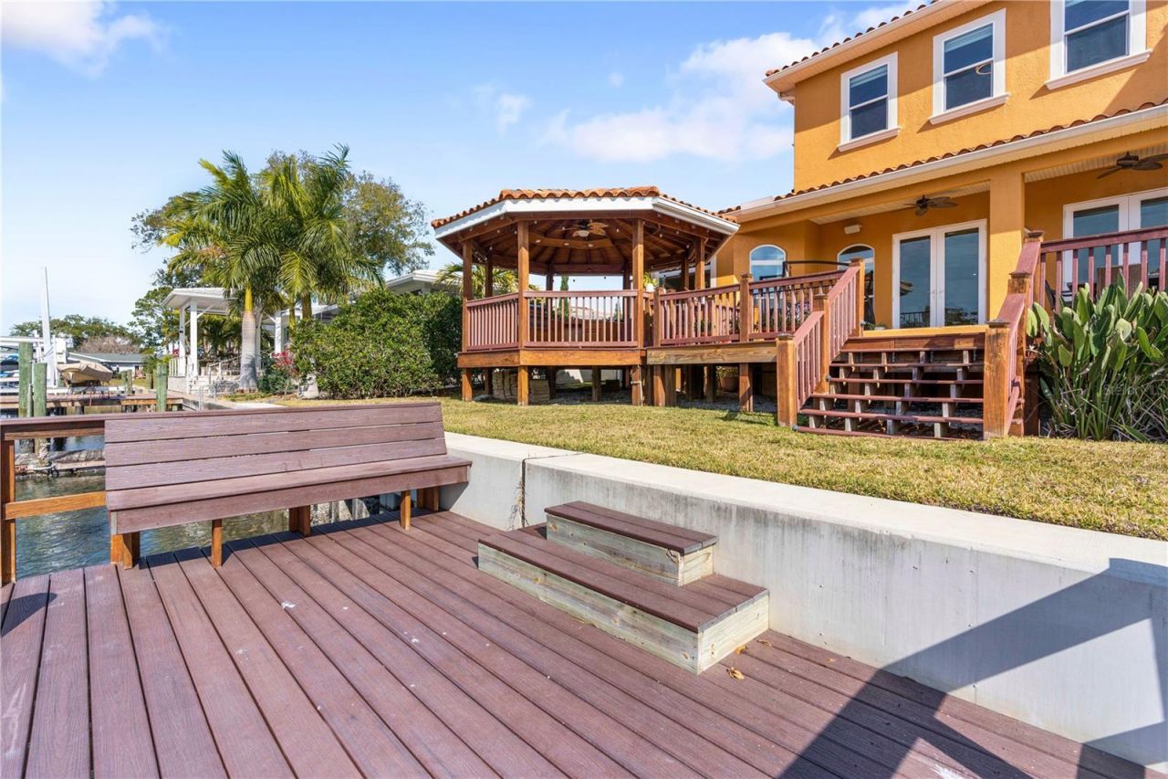 3952 Versailles Drive, Tampa, FL 33634 Photo