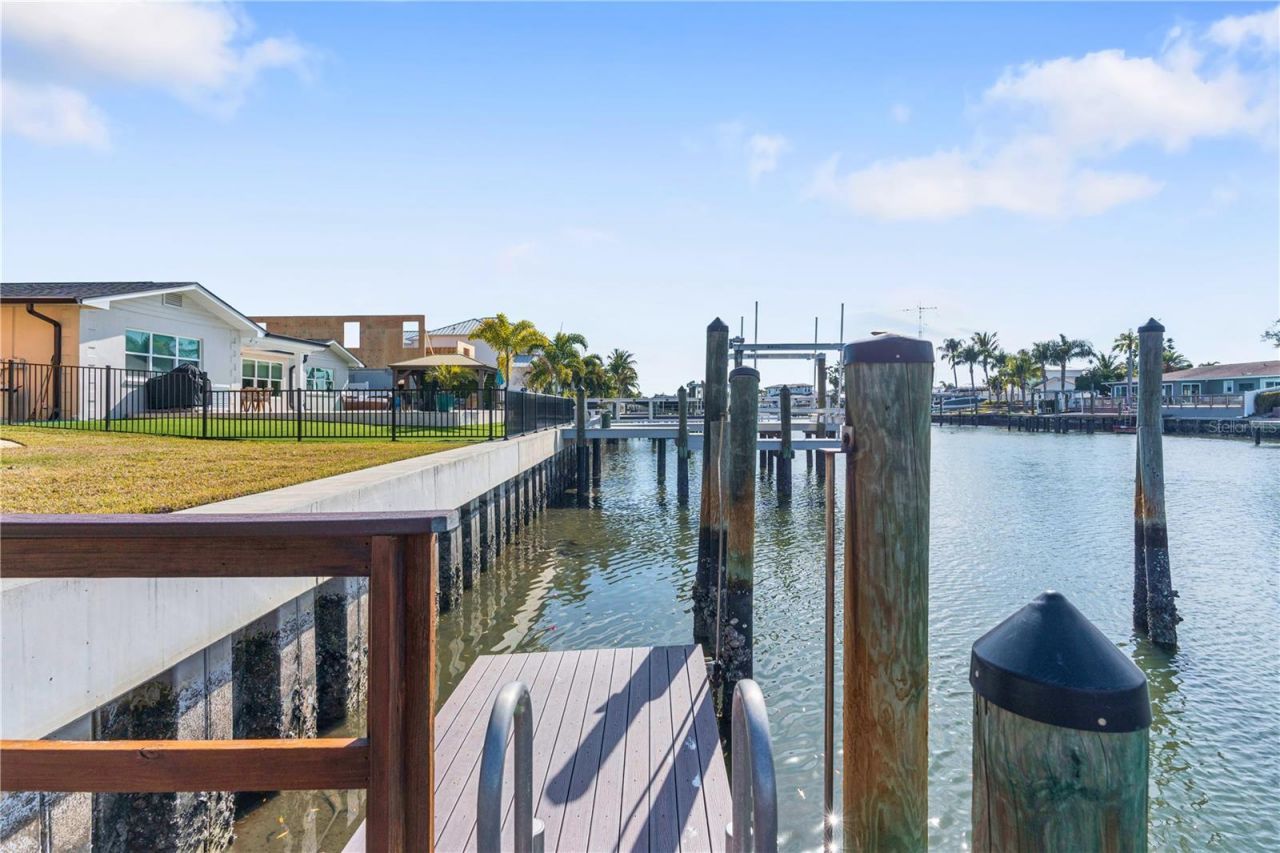 3952 Versailles Drive, Tampa, FL 33634 Photo
