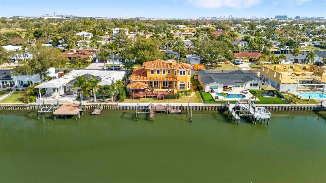 3952 Versailles Drive, Tampa, FL 33634 Photo