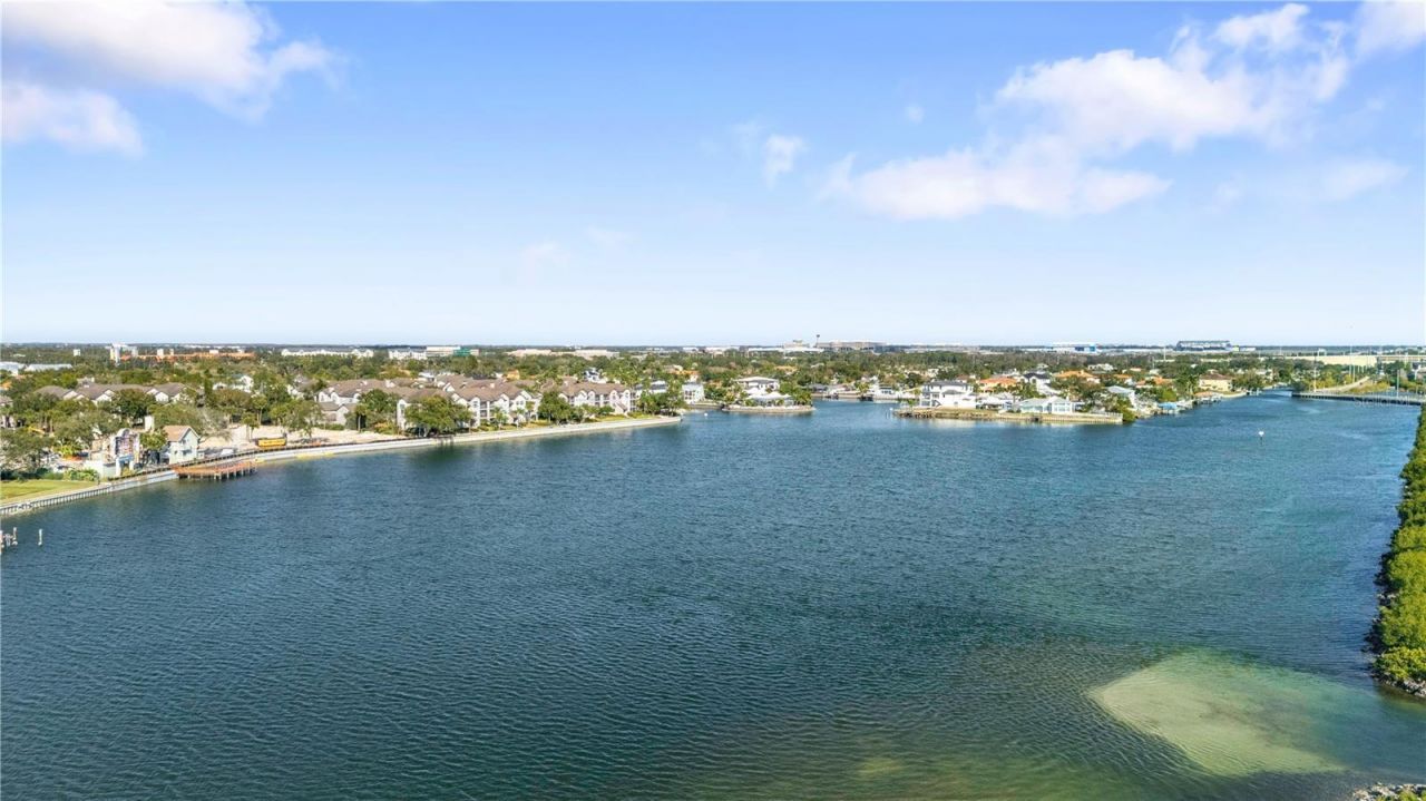 3952 Versailles Drive, Tampa, FL 33634 Photo