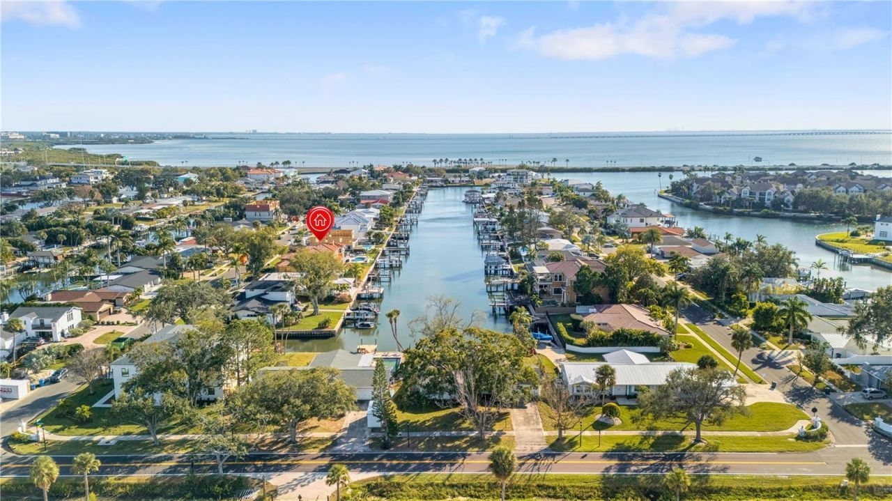 3952 Versailles Drive, Tampa, FL 33634 Photo