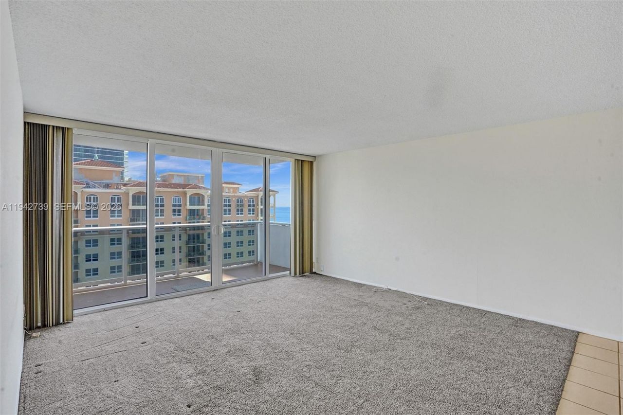 3140 S Ocean Dr, Unit 1909, Hallandale Beach, FL 33009 Photo