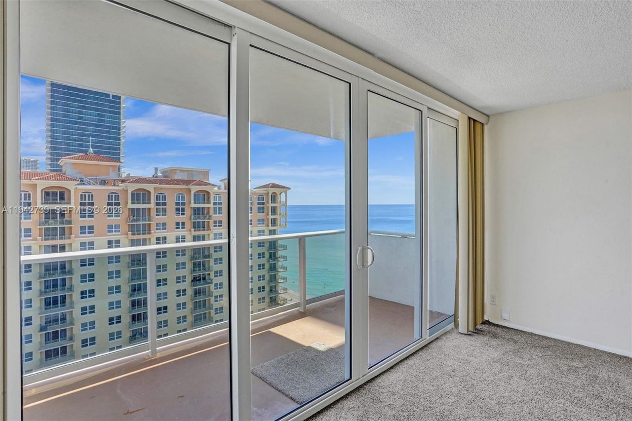3140 S Ocean Dr, Unit 1909, Hallandale Beach, FL 33009 Photo