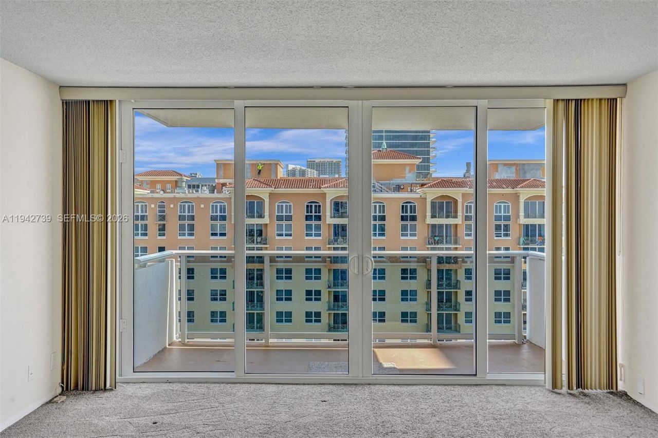 3140 S Ocean Dr, Unit 1909, Hallandale Beach, FL 33009 Photo