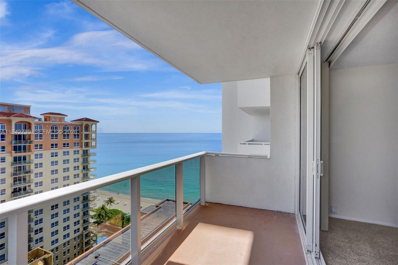 3140 S Ocean Dr, Unit 1909, Hallandale Beach, FL 33009 Photo
