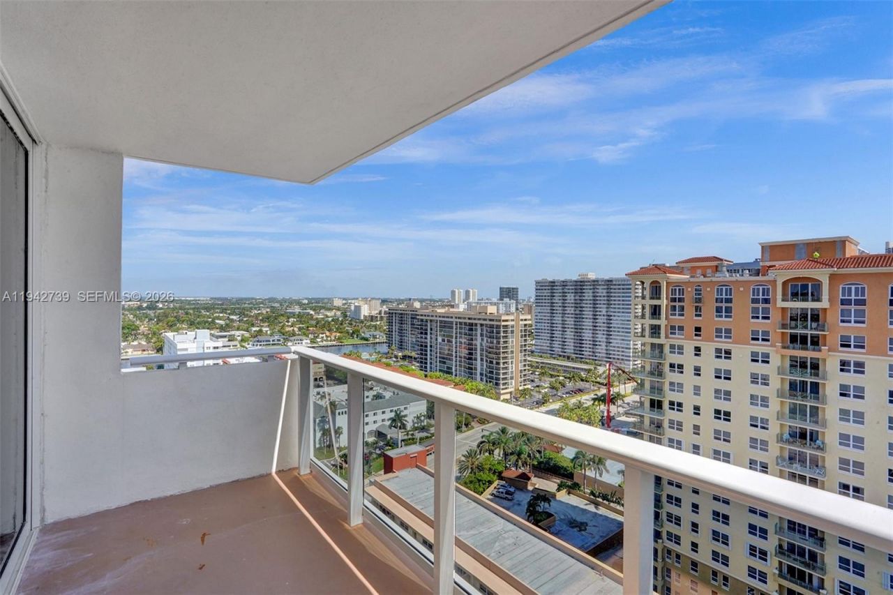 3140 S Ocean Dr, Unit 1909, Hallandale Beach, FL 33009 Photo