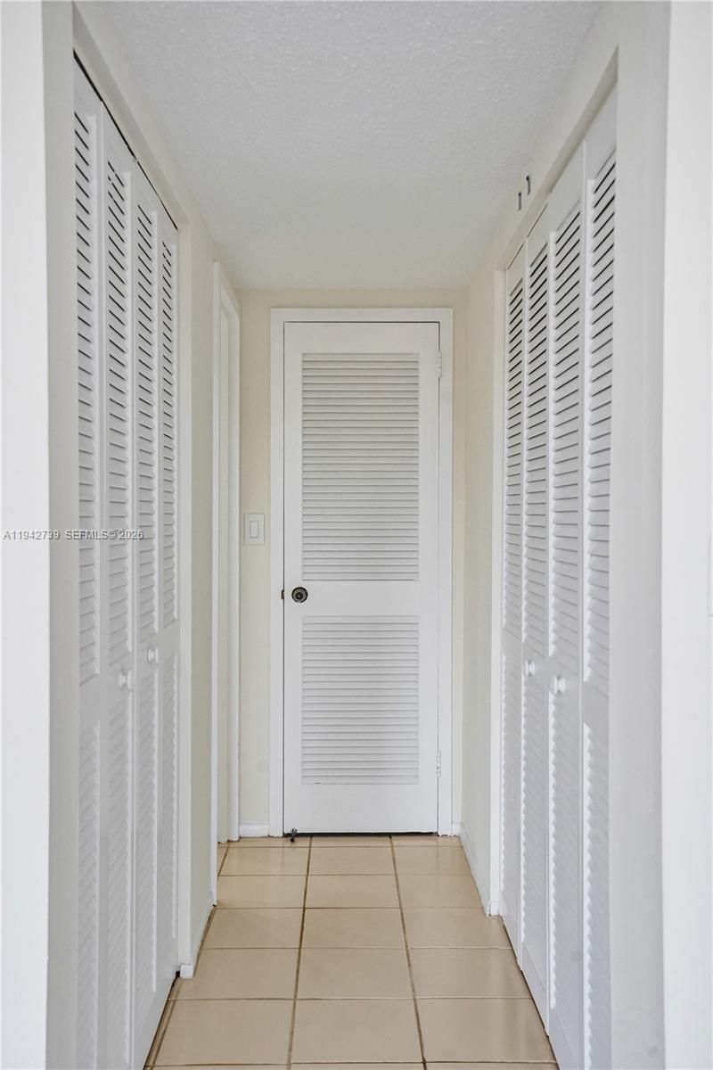 3140 S Ocean Dr, Unit 1909, Hallandale Beach, FL 33009 Photo