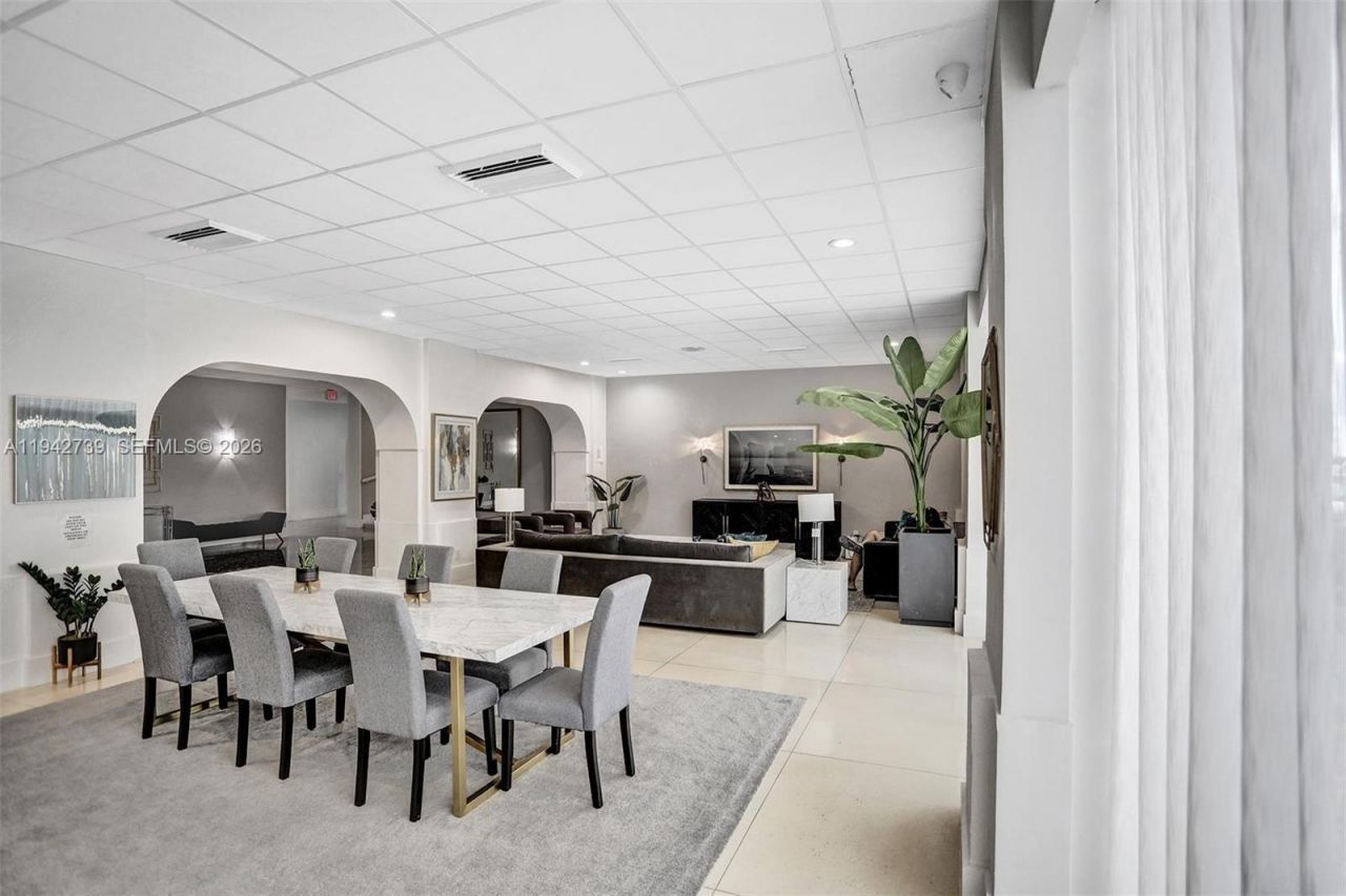 3140 S Ocean Dr, Unit 1909, Hallandale Beach, FL 33009 Photo