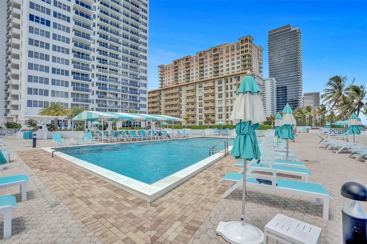 3140 S Ocean Dr, Unit 1909, Hallandale Beach, FL 33009 Photo