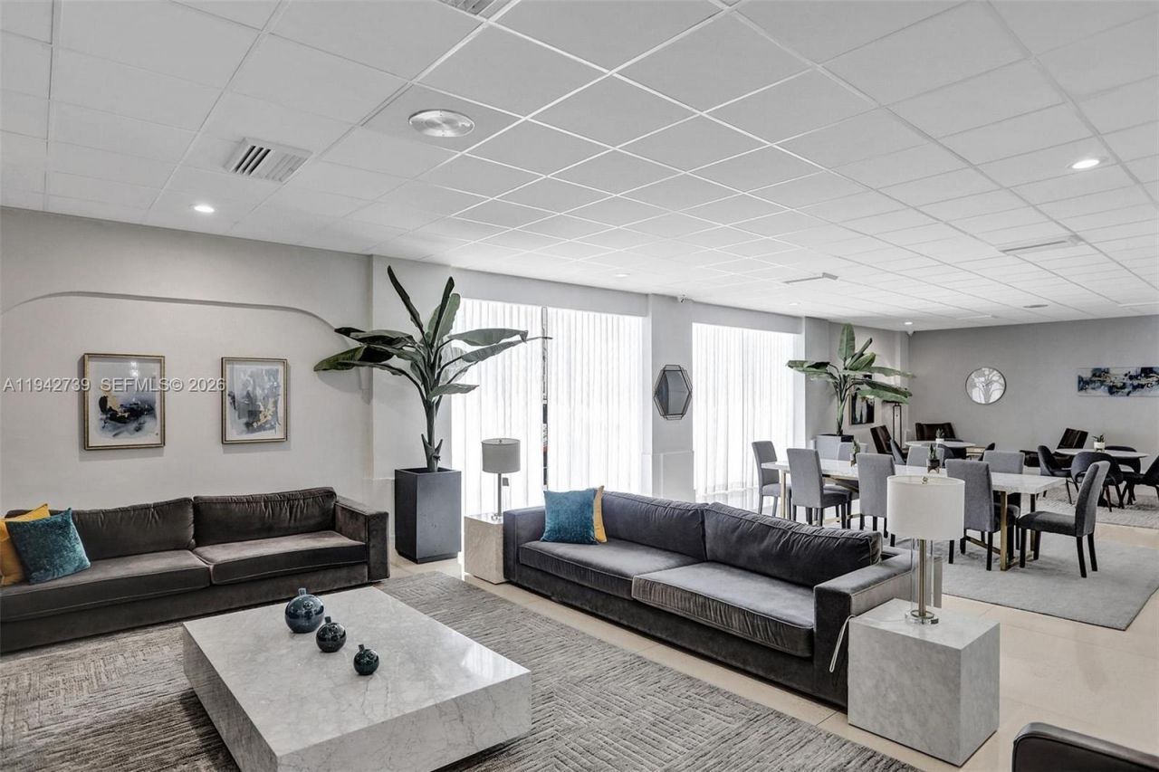 3140 S Ocean Dr, Unit 1909, Hallandale Beach, FL 33009 Photo