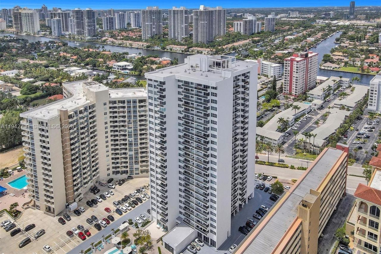 3140 S Ocean Dr, Unit 1909, Hallandale Beach, FL 33009 Photo