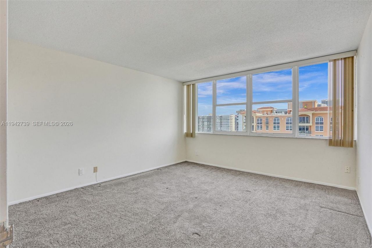 3140 S Ocean Dr, Unit 1909, Hallandale Beach, FL 33009 Photo