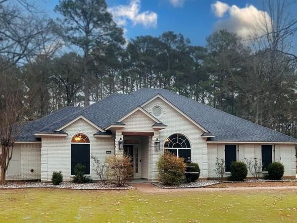 2859 Hillcrest Circle, Benton, LA 71006