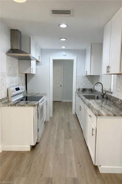 1428 SE 20th Ave, Cape Coral, FL 33990 Photo