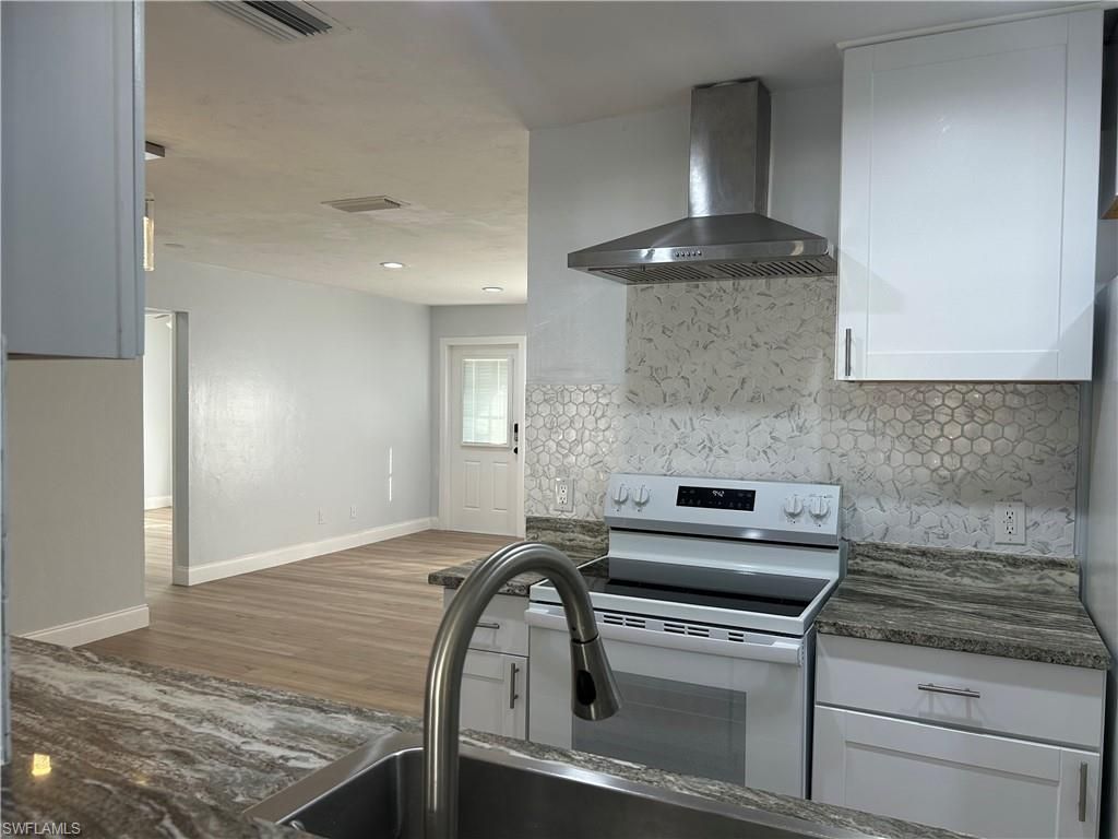 1428 SE 20th Ave, Cape Coral, FL 33990 Photo