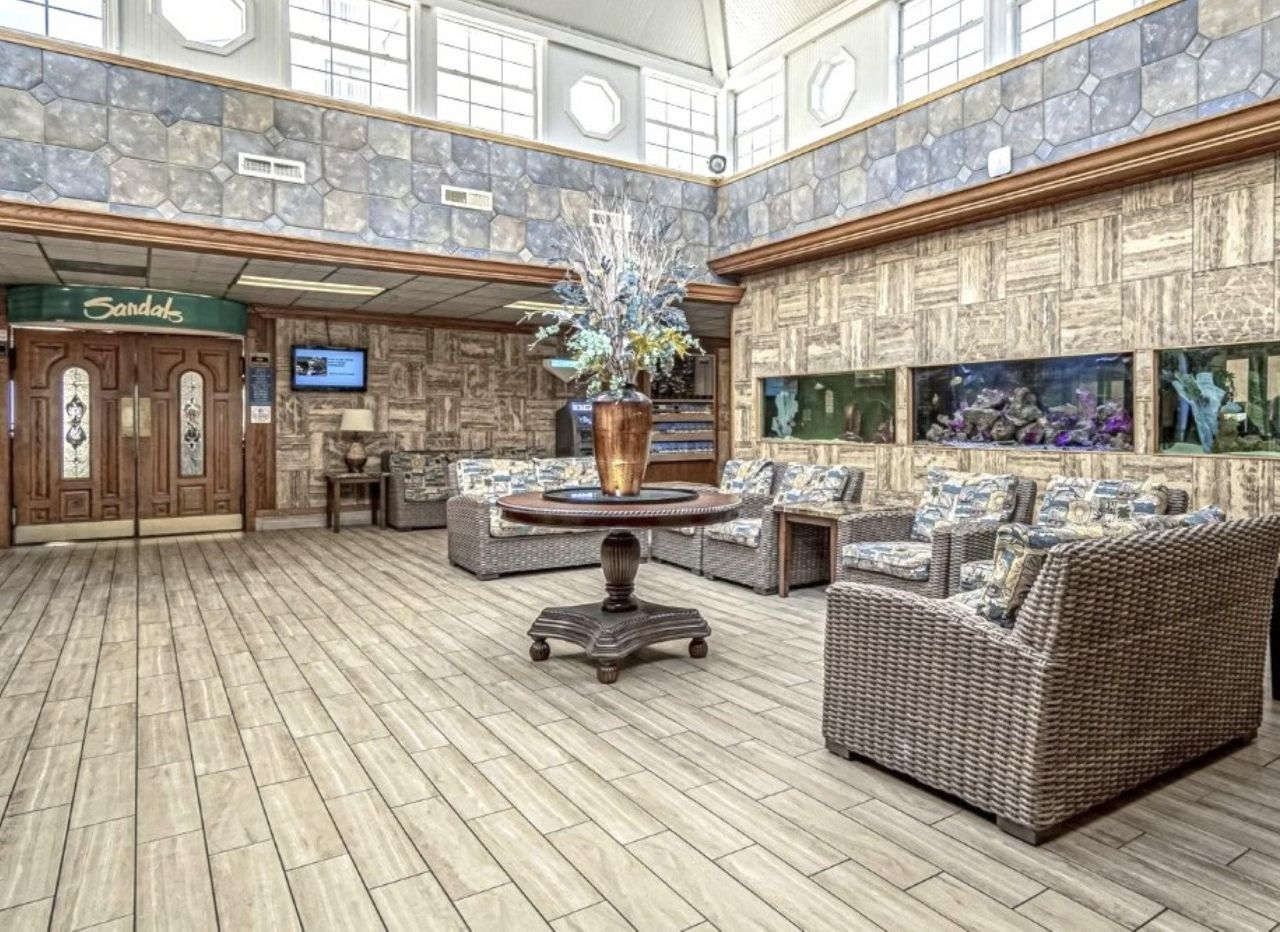 9550 Shore Dr. Photo 21