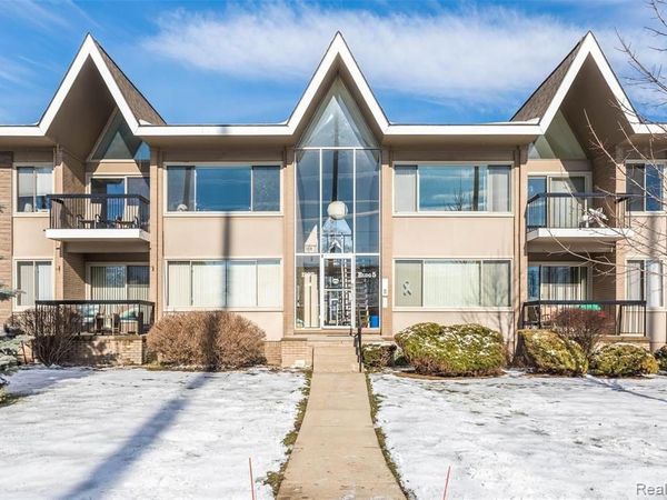 1997 Klingensmith Road, Unit 55, Bloomfield Hills, MI 48302