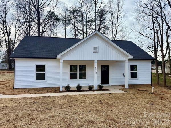 803 W 1st Street, Newton, NC 28658