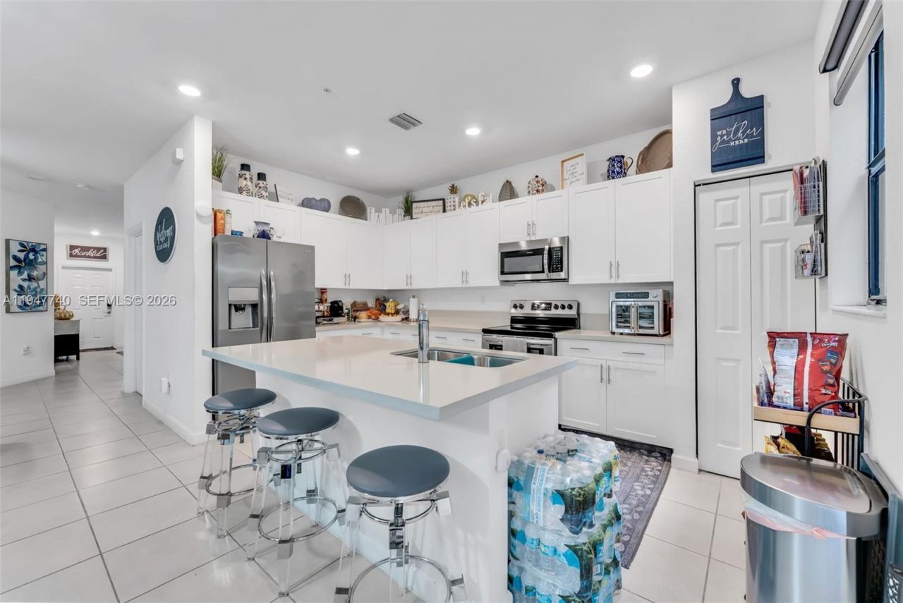 180 SW 185th Way, Pembroke Pines, FL 33029 Photo