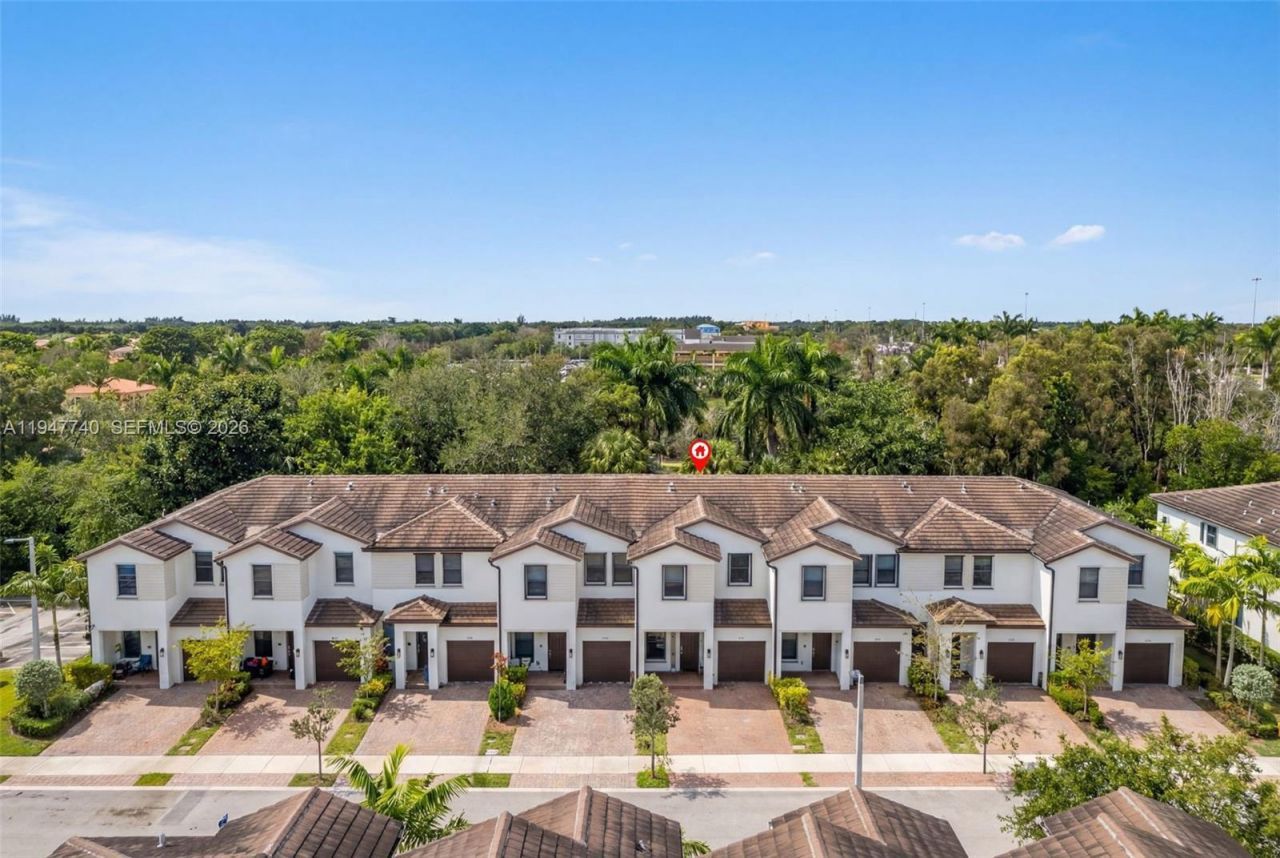 180 SW 185th Way, Pembroke Pines, FL 33029 Photo