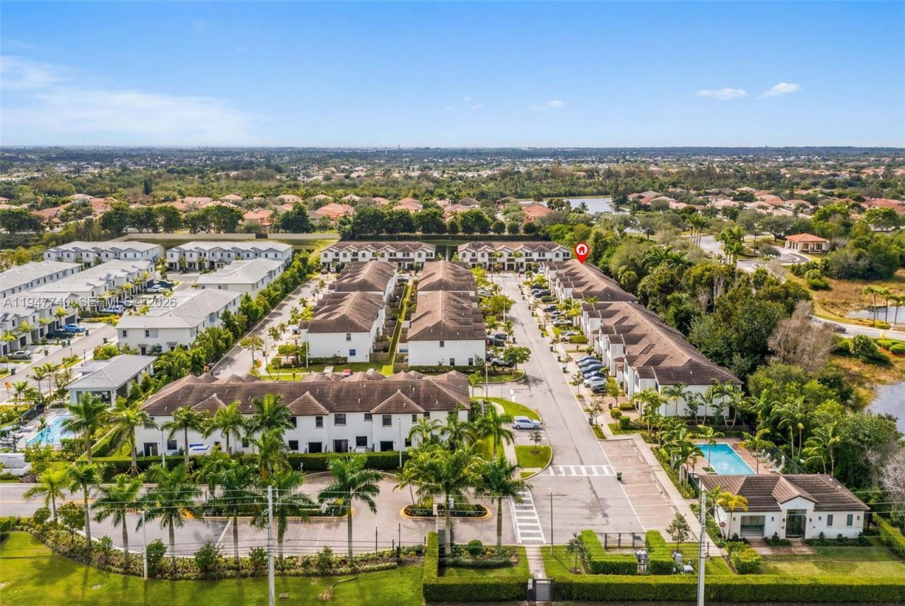 180 SW 185th Way, Pembroke Pines, FL 33029 Photo