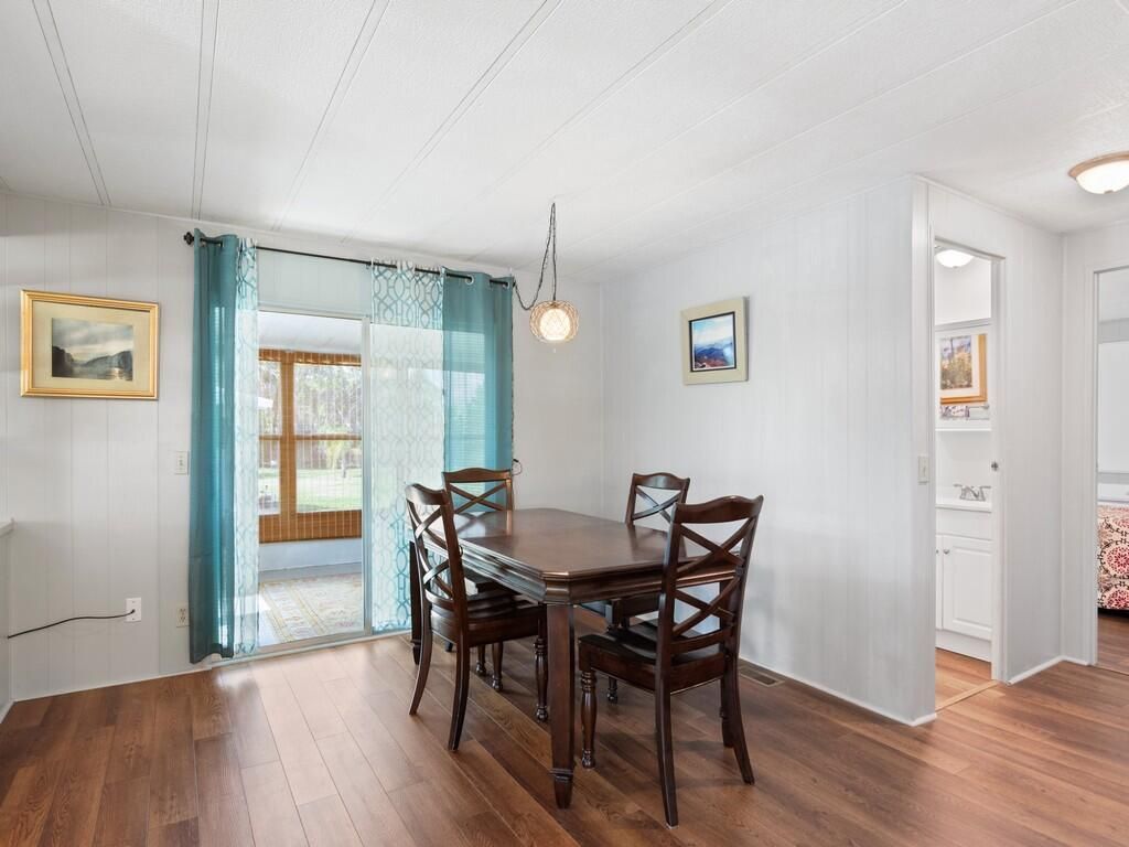 196 NE Emerald Drive, Jensen Beach, FL 34957 Photo