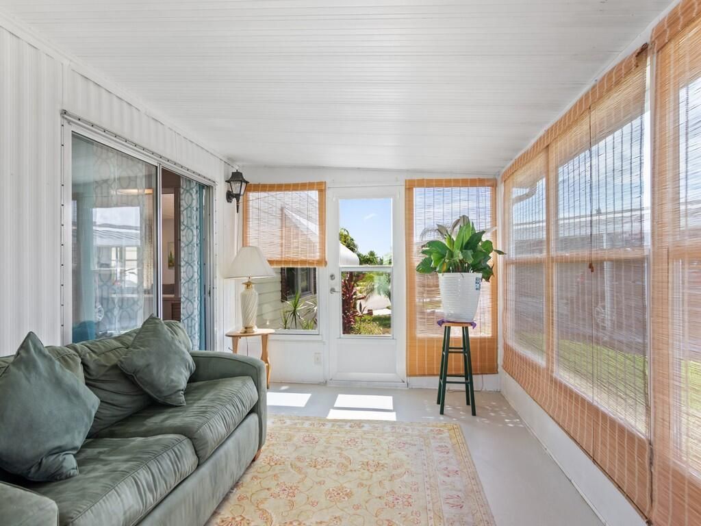 196 NE Emerald Drive, Jensen Beach, FL 34957 Photo