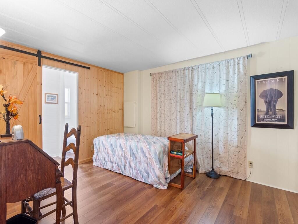 196 NE Emerald Drive, Jensen Beach, FL 34957 Photo