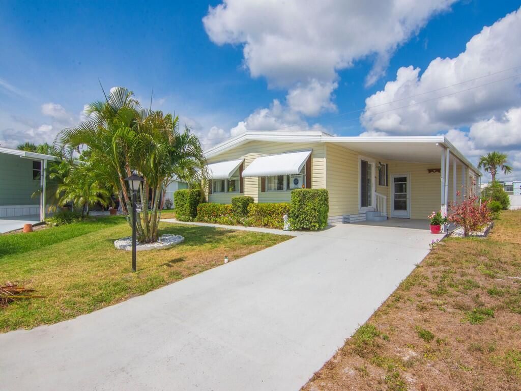 196 NE Emerald Drive, Jensen Beach, FL 34957 Photo