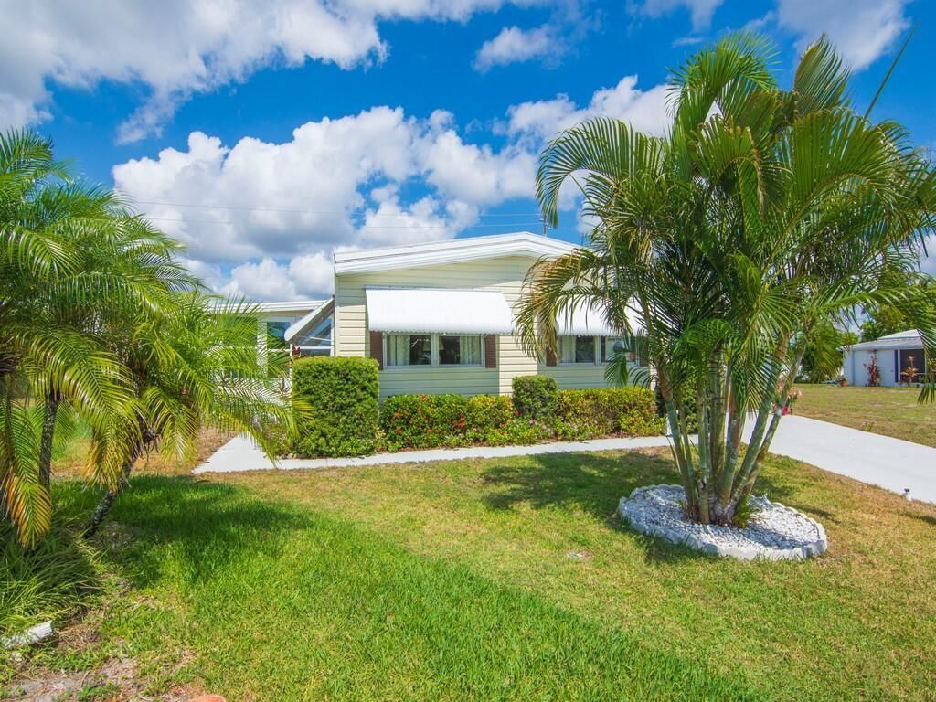 196 NE Emerald Drive, Jensen Beach, FL 34957 Photo