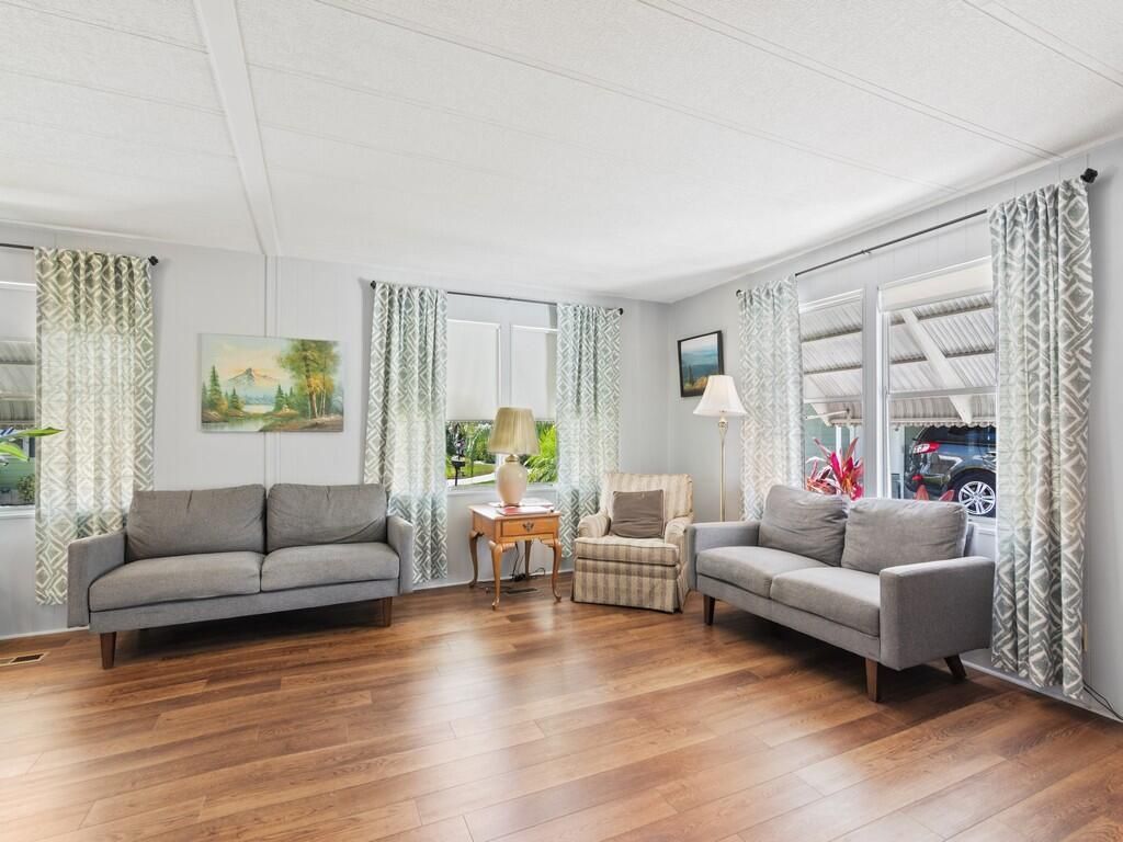 196 NE Emerald Drive, Jensen Beach, FL 34957 Photo