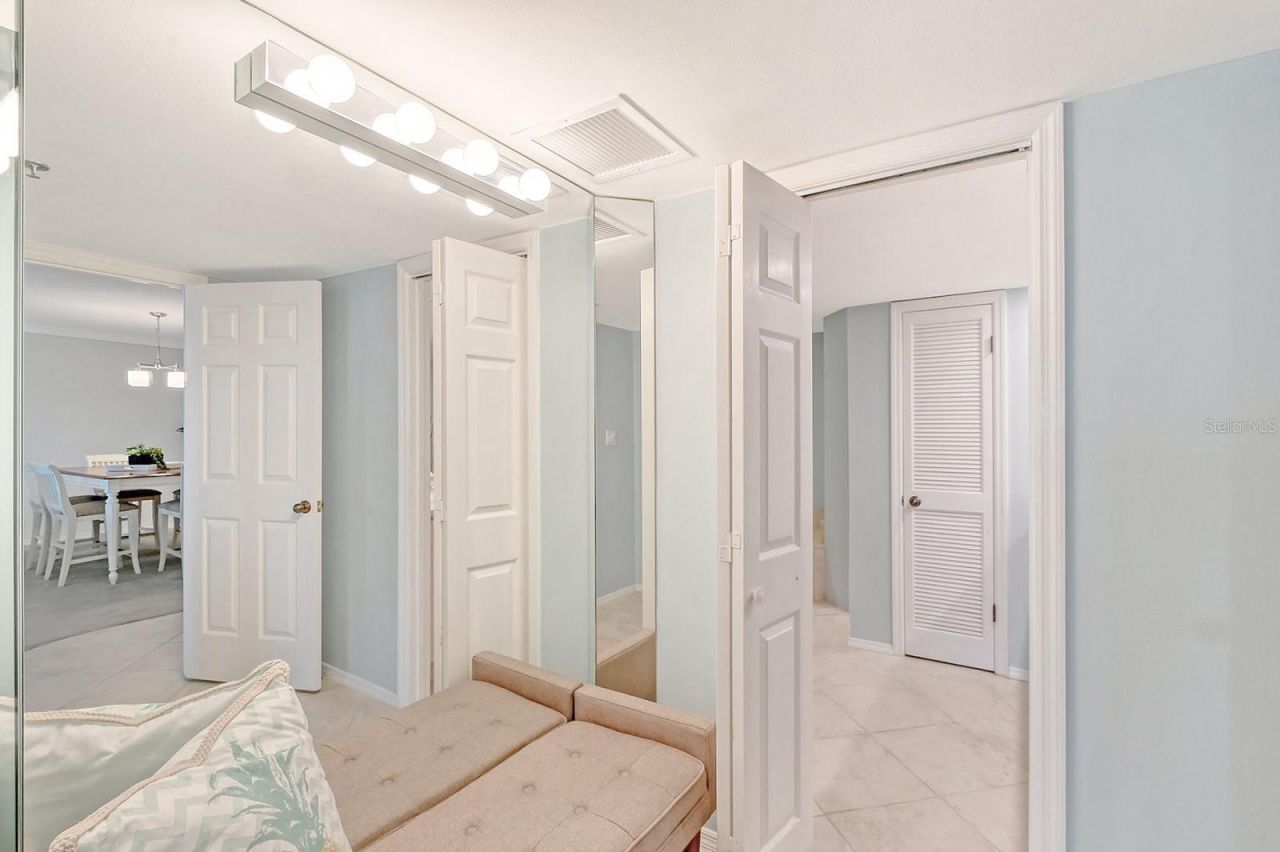 550 Flamingo Drive, Unit 202, Venice, FL 34285 Photo