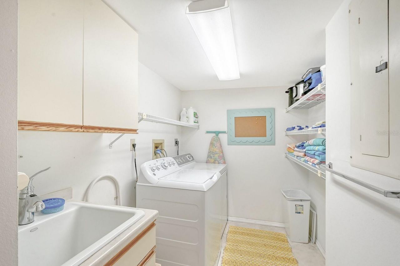 550 Flamingo Drive, Unit 202, Venice, FL 34285 Photo