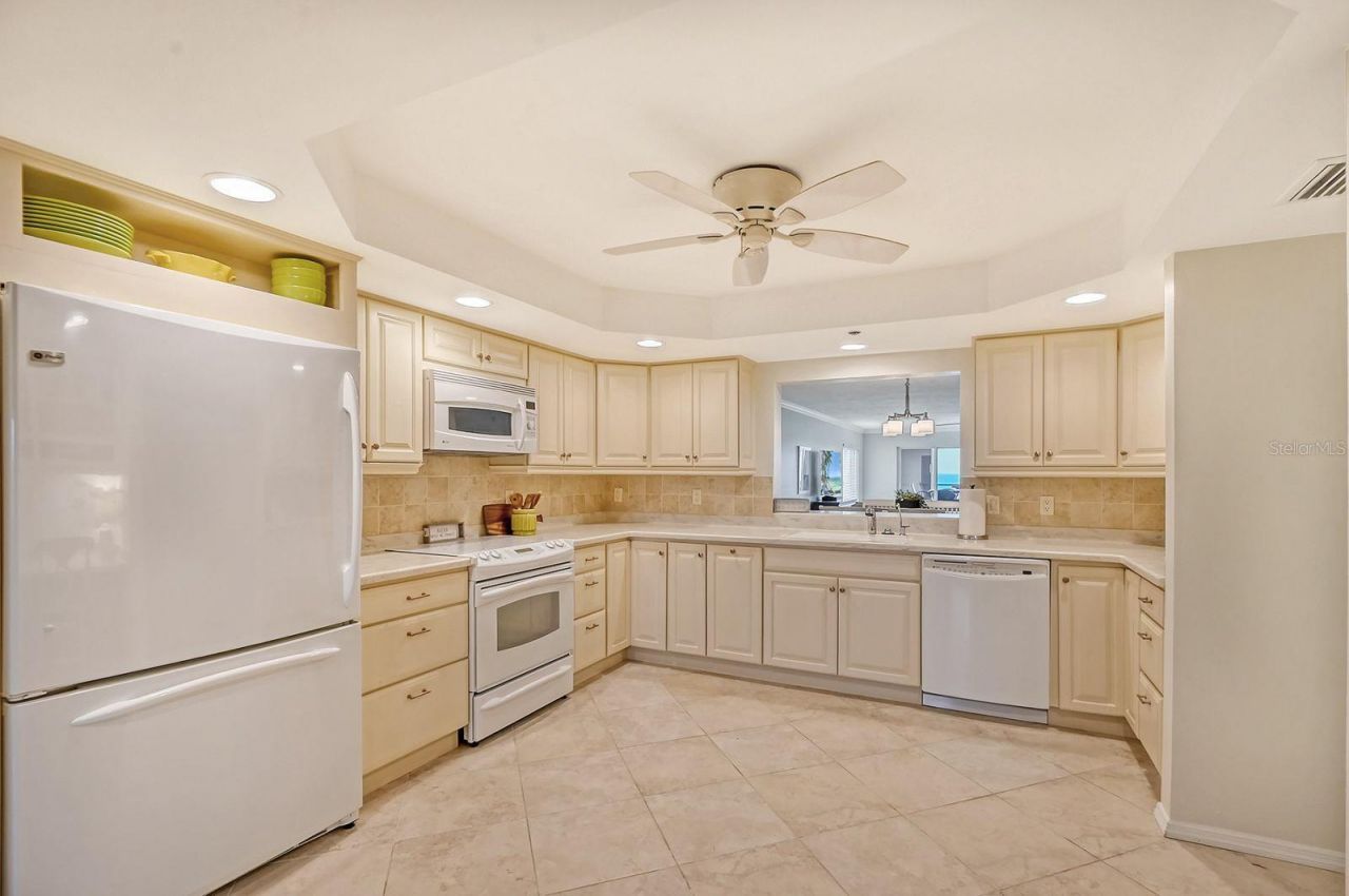 550 Flamingo Drive, Unit 202, Venice, FL 34285 Photo