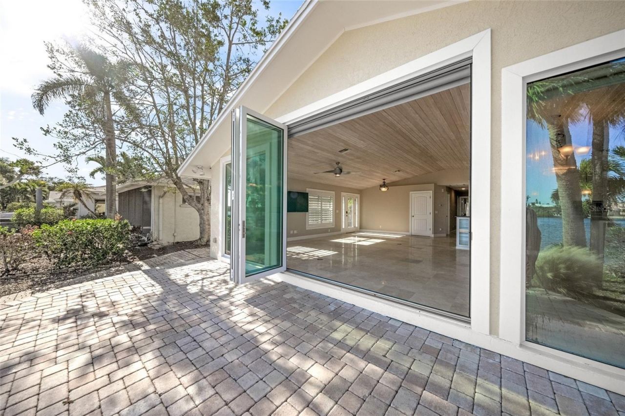 1358 Moonmist Drive, Unit B4, Sarasota, FL 34242 Photo