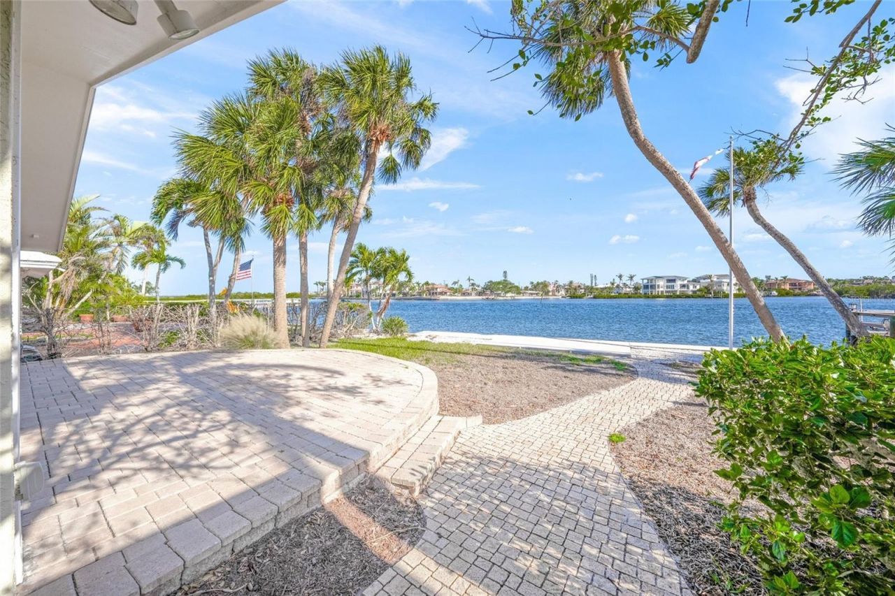 1358 Moonmist Drive, Unit B4, Sarasota, FL 34242 Photo