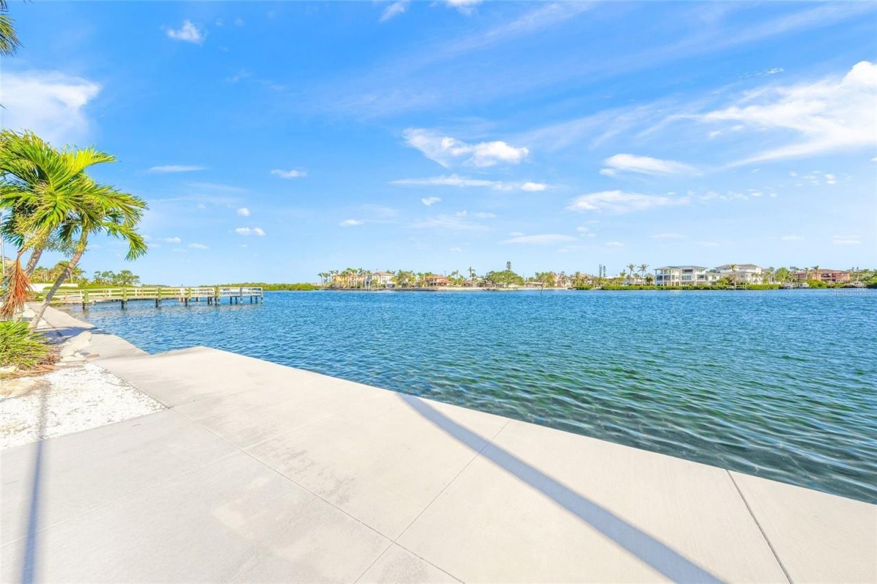 1358 Moonmist Drive, Unit B4, Sarasota, FL 34242 Photo