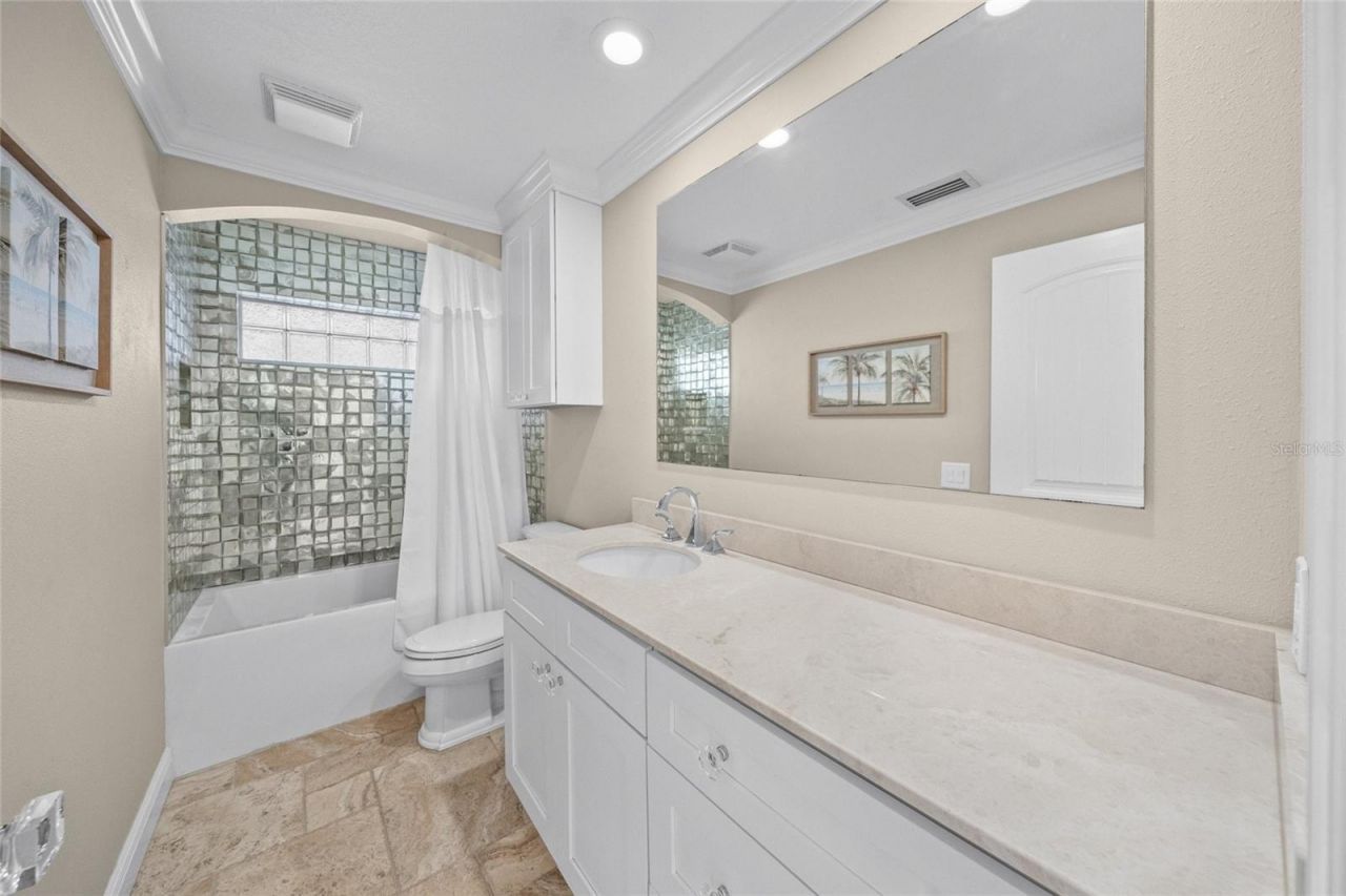 1358 Moonmist Drive, Unit B4, Sarasota, FL 34242 Photo
