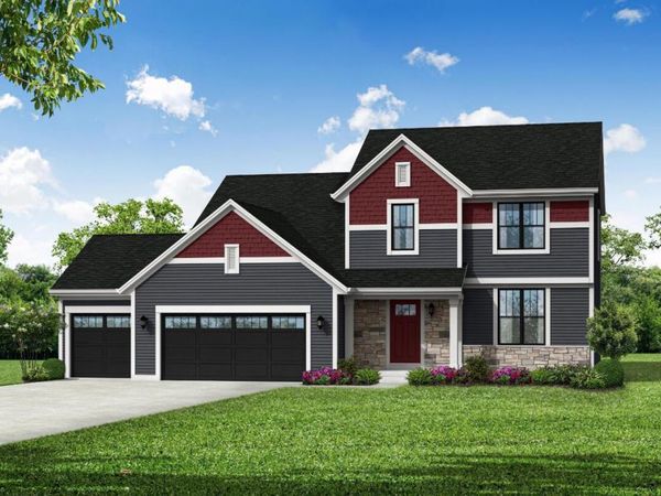 2702 Mapleton AVENUE, East Troy, WI 53120