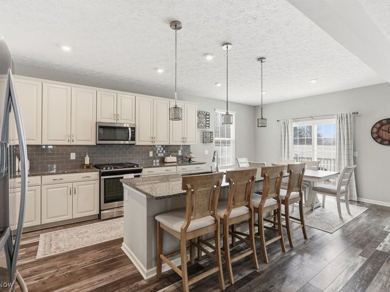 984 Hawkin Lane, Aurora, OH 44202 Photo 18