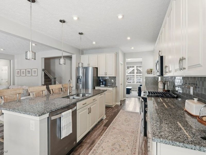 984 Hawkin Lane, Aurora, OH 44202 Photo 20