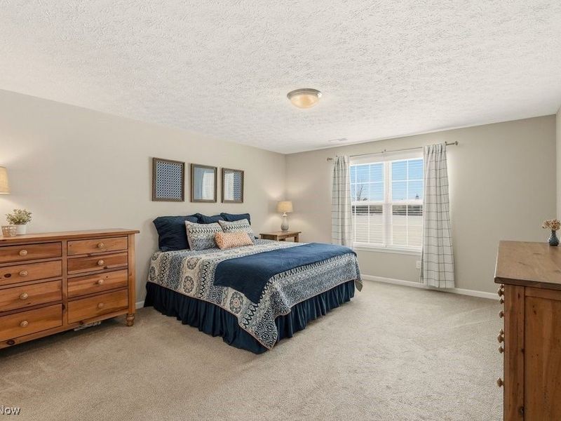 984 Hawkin Lane, Aurora, OH 44202 Photo 32