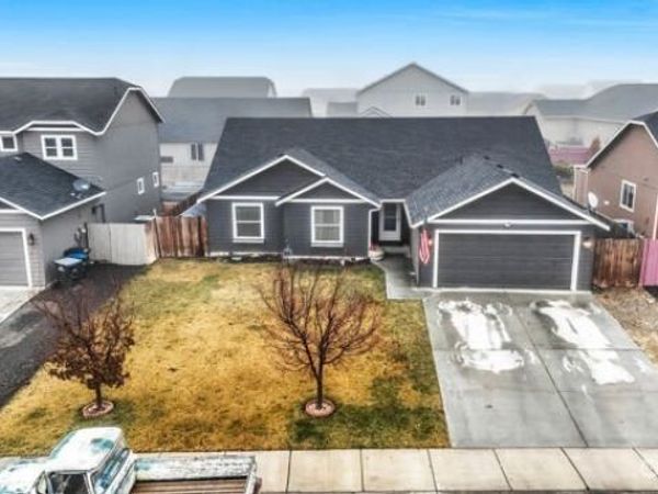527 S Bayside Street, Moses Lake, WA 98837