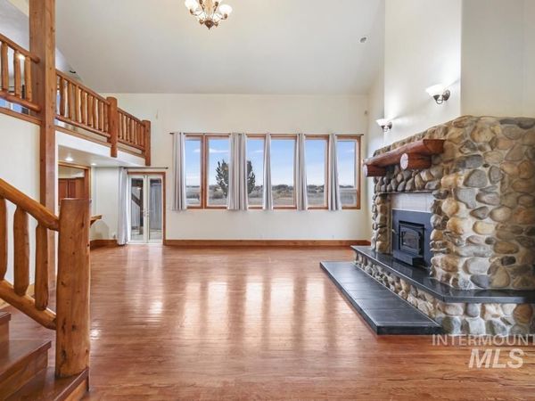 568 N 150 E, Shoshone, ID 83352