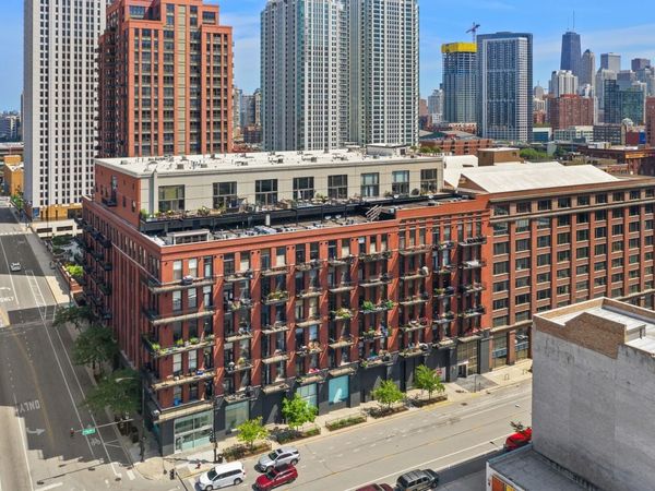 616 W Fulton Street, Unit 703, Chicago, IL 60661