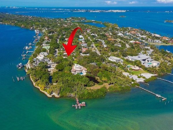 37 E High Point Road, Sewalls Point, FL 34996