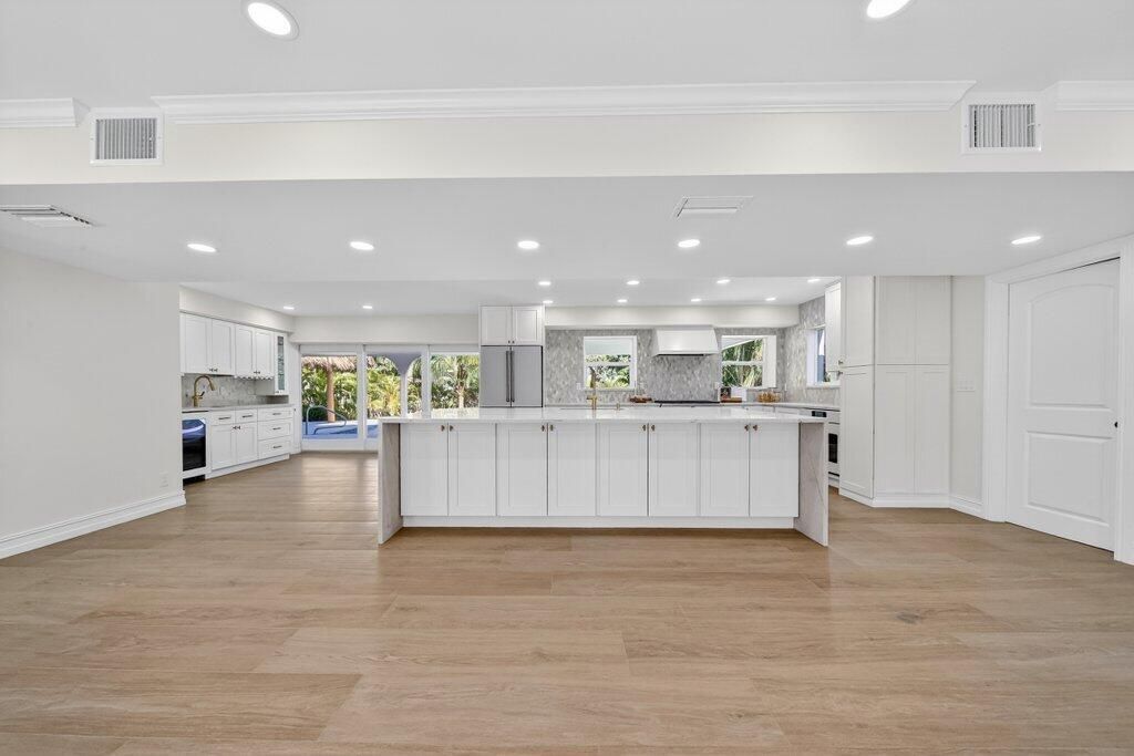 37 E High Point Road, Sewalls Point, FL 34996 Photo